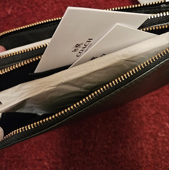 Coach Double Corner Zip Wallet Embossed Black Pebble Leather Gold Tone Hdwr NWT - Picture 16 of 16